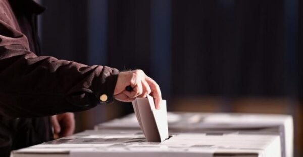 تطيير الانتخابات البلدية «بتغطية» من «التيار» و«بالتكافل» بين ميقاتي وبري.. ومولوي جاهز! 1 الانتخابات البلدية