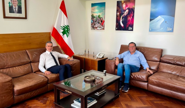 نصار عرض مع شقير مشكلة استيفاء الرسوم على الطائرات الأجنبية على أساس سعر الصرف الرسمي