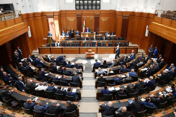 هل تتفق الممانعة على اسم مرشح كما اتفقت على الورقة البيضاء؟ 3 هل تتفق الممانعة على اسم مرشح كما اتفقت على الورقة البيضاء؟