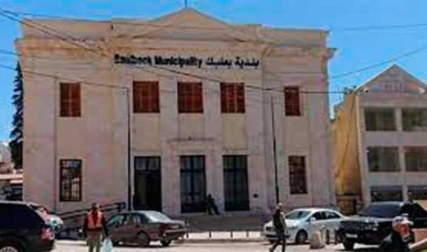 إضراب مفتوح لعمال وموظفي بلدية بعلبك