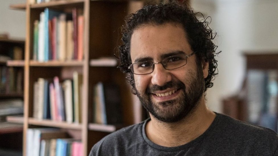 علاء عبد الفتاح: النيابة المصرية تنفي تعرض الناشط البارز للتعذيب، وأسرته تتهمها بـ”التضليل”