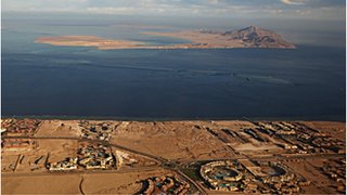 تيران وصنافير: إعلان بايدن مغادرة قوات حفظ السلام من الجزيرتين يعيد الجدل حول السيادة عليهما
