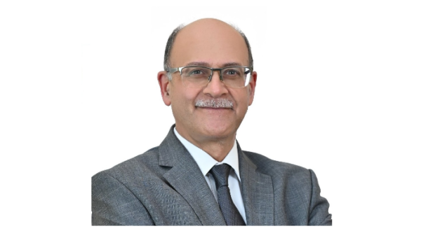 طبيب لبناني في الامارات تمكن من تشخيص حالة مرضية جينية نادرة لشاب اماراتي