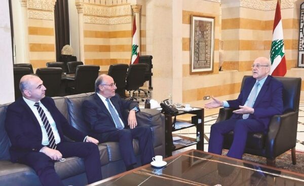في حال حدوث الفراغ فالرئاسة ستكون للمرشح الأقوى «مؤسساتياً».. الحلول جاهزة بانتظار كلمة السرّ 1 في حال حدوث الفراغ فالرئاسة ستكون للمرشح الأقوى «مؤسساتياً».. الحلول جاهزة بانتظار كلمة السرّ