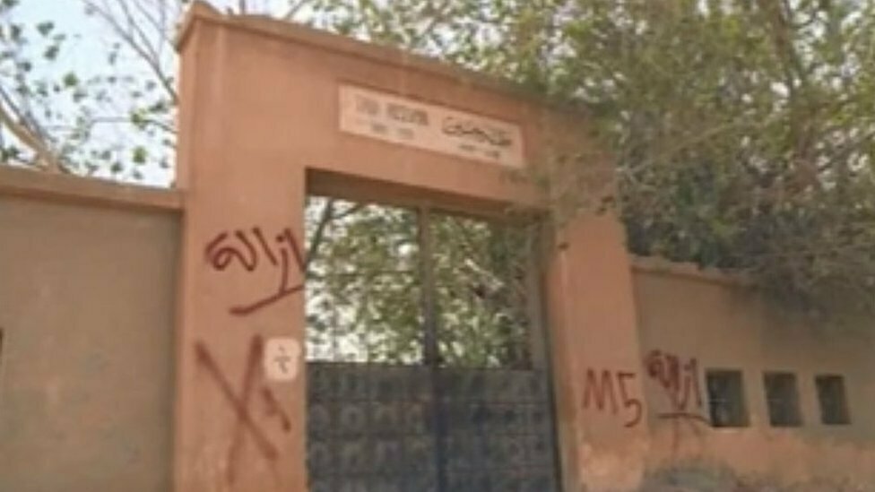 طه حسين: جدل حول احتمال هدم مقبرة عميد الأدب العربي وأسرته تقرر عدم نقل رفاته إلى الخارج