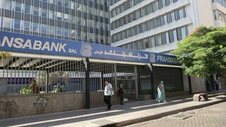 لبنان: هل تقوم الحكومة بما يكفي لحماية البنوك من غضب المودعين؟