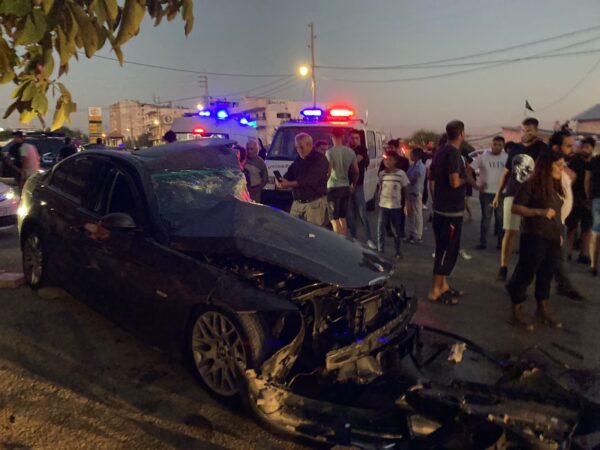 بالصور: جريحان جراء حادث سير عند مفترق نيحا - البقاع