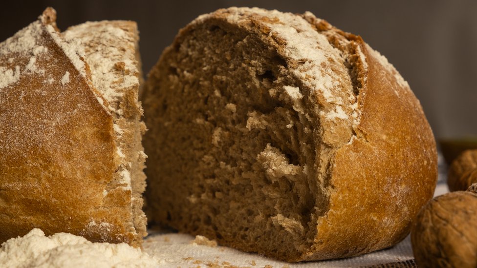 127572313 bread Ppr3N5