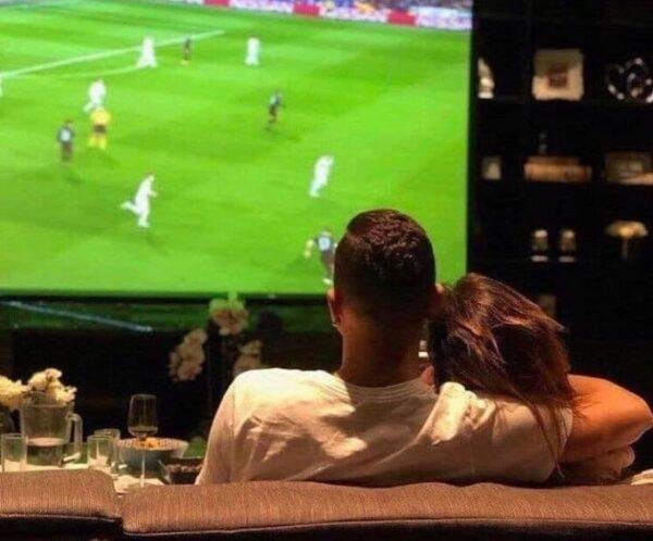 اللبنانيون محرومون من مشاهدة مونديال كأس العالم على تلفزيون لبنان