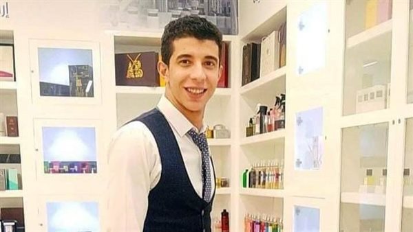 سـقـط فجـأة داخل الملعب.. وفـاة شـاب أثناء لعب كرة القدم