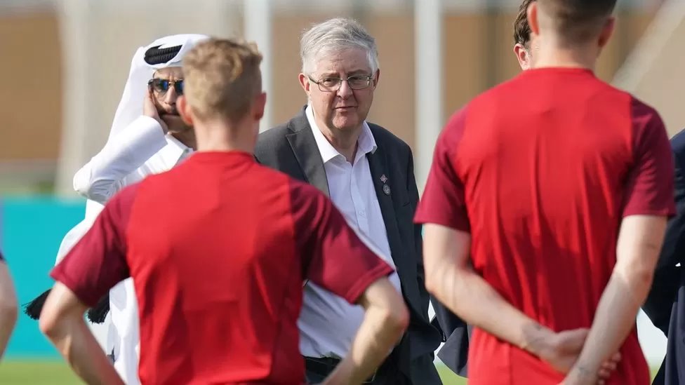 كأس العالم 2022: رئيس حكومة ويلز غير آسف على قبول ضيافة مجانية في قطر أثناء البطولة