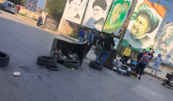 قطع السير على مدخل البرج الشمالي ⁧‫صور‬⁩