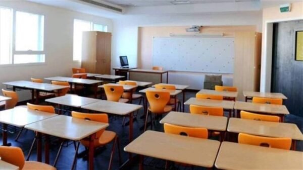 لجنة متعاقدي الأساسي حذرت من ترهيب الأساتذة