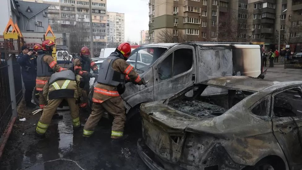 روسيا وأوكرانيا: موجة ضربات صاروخية روسية تقطع الطاقة عن محطة زابوريجيا النووية