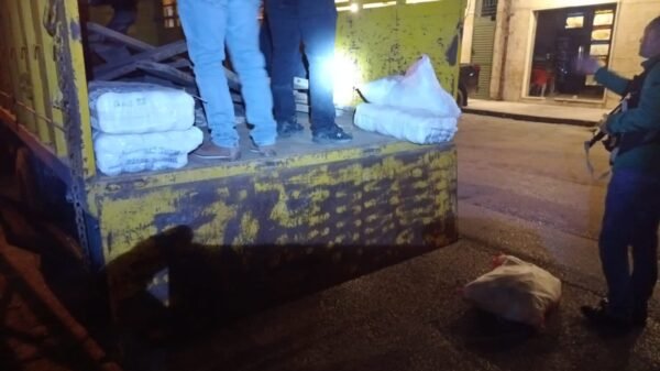 بالصور: مفرزة حلبا القضائية توقف شخصين كانا بصدد نقل 800 ألف حبة كبتاغون من البقاع الى عكار بغية تهريبها إلى الخارج