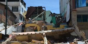 بالفيديو: زلزال الإكوادور.. مذيع يترك الاستديو على الهواء مباشرة 1 بالفيديو: زلزال الإكوادور.. مذيع يترك الاستديو على الهواء مباشرة