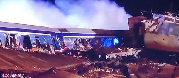 بالفيديو: تصـادم مـروع بين قطارين في اليونان