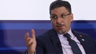أحمد عوض بن مبارك: يمنيون يتهمون وزير خارجيتهم بافتعال أزمة مع مصر … فما القصة؟