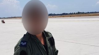 الاعتداء الجنسي: عريفة سابقة في سلاح الجو الملكي البريطاني تروي كيف تعرضت لاعتداء أثناء الخدمة