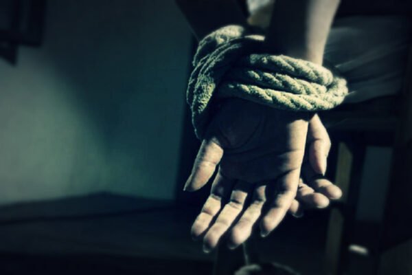 بعد اختطاف سعودي.. وزير الداخلية: سيكون عقاب الفاعلين قاسياً 1 بعد اختطاف سعودي.. وزير الداخلية: سيكون عقاب الفاعلين قاسياً