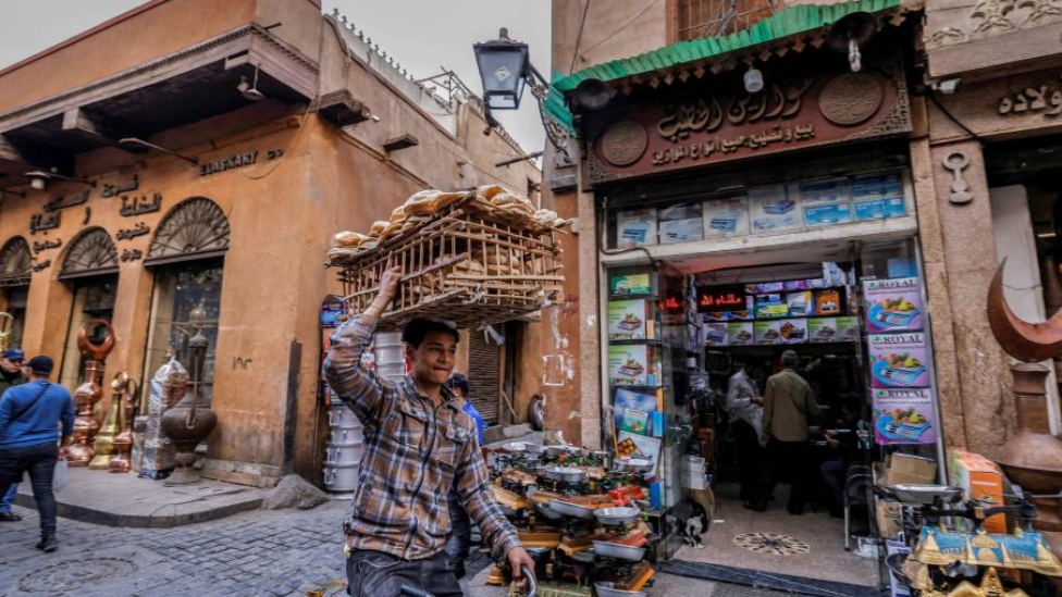 مصر: الموازنة العامة تظهر زيادة في الديون وإعادة ترتيب للأولويات