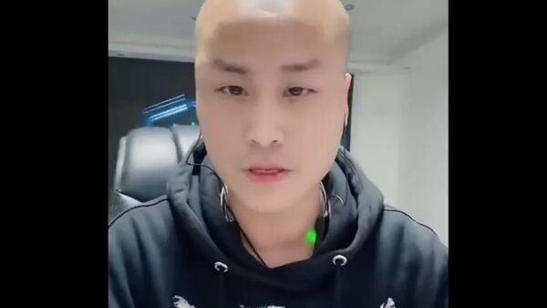 وفاة صانع محتوى صيني بعد تناول كميات كبيرة من الكحول في بث مباشر 1 وفاة صانع محتوى صيني بعد تناول كميات كبيرة من الكحول في بث مباشر