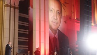 الانتخابات التركية 2023: الغرب بين خوف وأمل مع استمرار أردوغان في سدة الحكم - الغارديان
