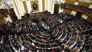 من بينها ضريبة مغادرة وأخرى على الرفاهية… ما هي تفاصيل الضرائب الجديدة في مصر؟