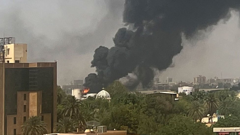 اشتباكات السودان: مالك عقار يدعو إلى انسحاب القوات من المناطق السكنية في الخرطوم