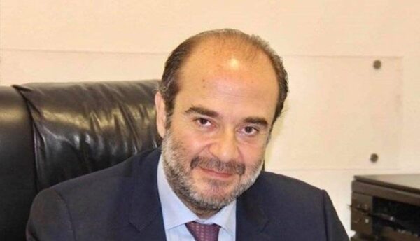 عقيص: اتصالات مرتقبة بين القوات والوطني الحر