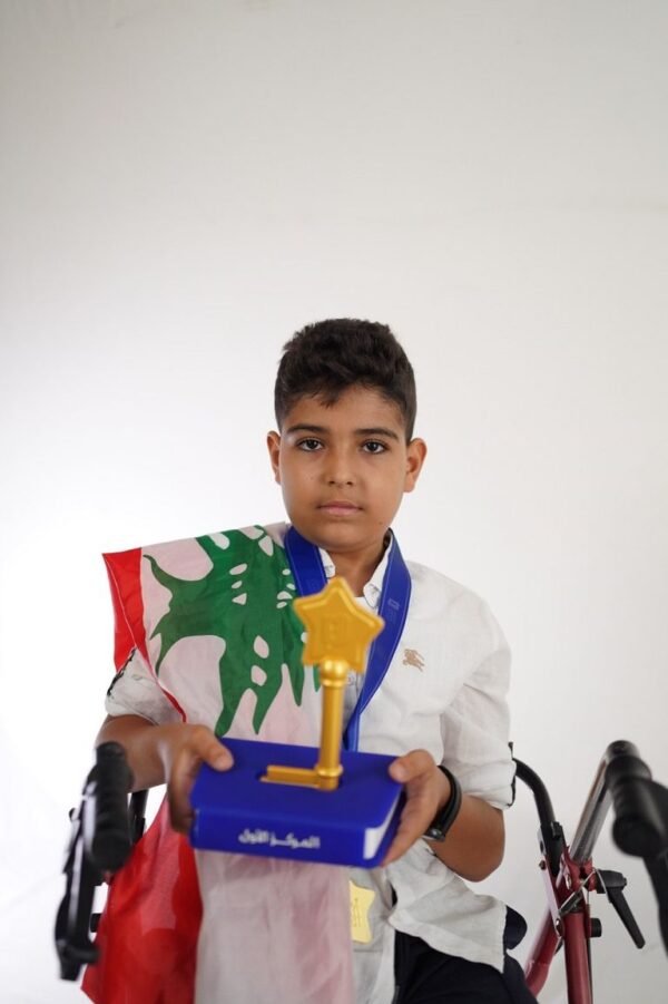 بالصور: تالين سمير سويدان بطلة لتحدي القراءة العربي في لبنان