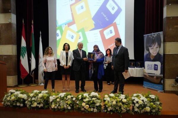 بالصور: تالين سمير سويدان بطلة لتحدي القراءة العربي في لبنان