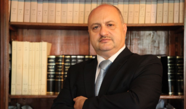  زخور: نحمل الاعلام مسؤولية الاجرائين المخالفين لقانون الايجارات