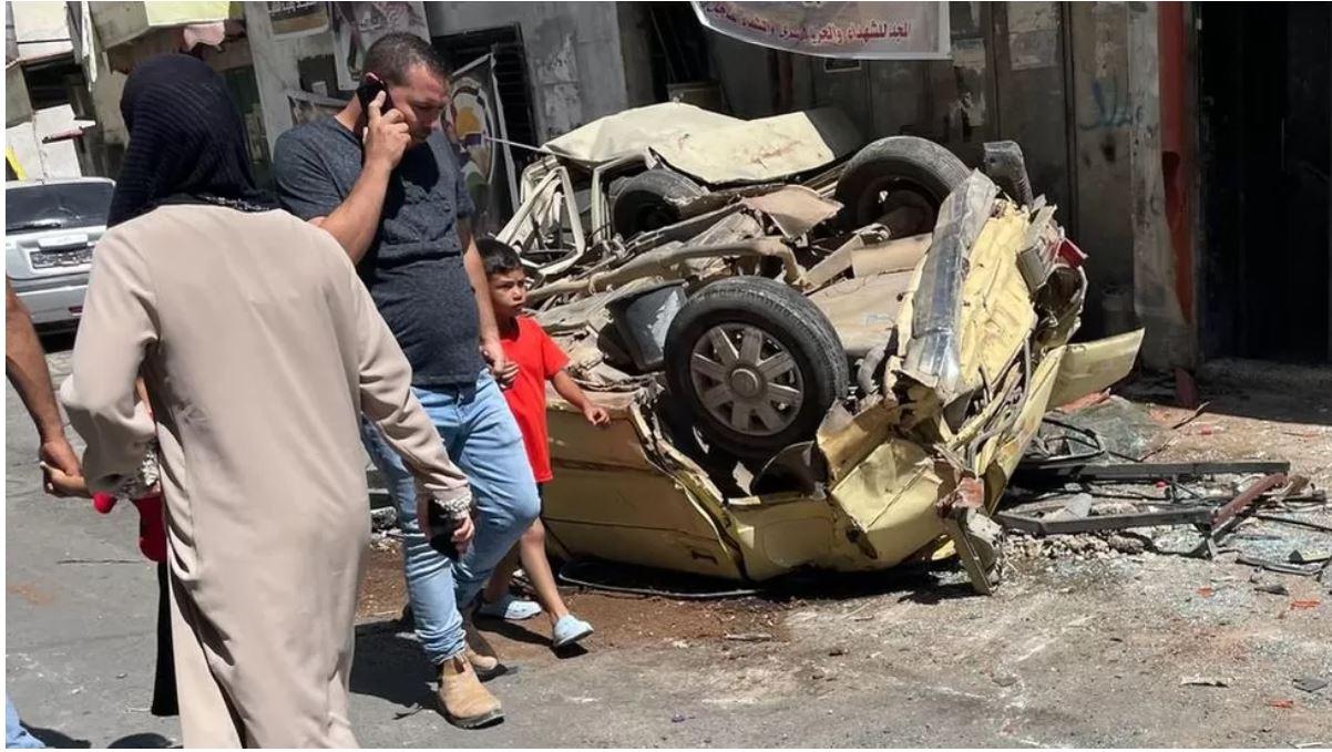 الفلسطينيون يخشون من التصعيد بعد الاقتحام الإسرائيلي الواسع لمخيم جنين
