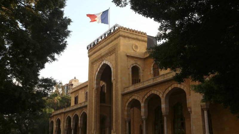 لماذا أثار حفل السفارة الفرنسية في بيروت الغضب والجدل؟