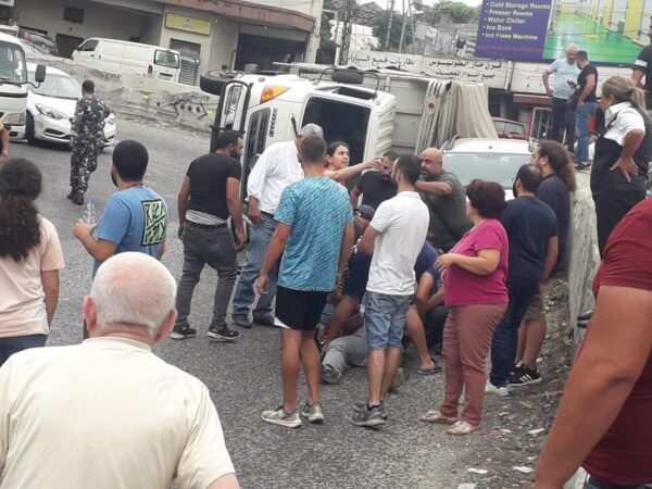 Two people have been killed in Lebanon in clashes between members of Shia armed group and residents of a Christian town 1 Two people have been killed in Lebanon in clashes between members of Shia armed group and residents of a Christian town