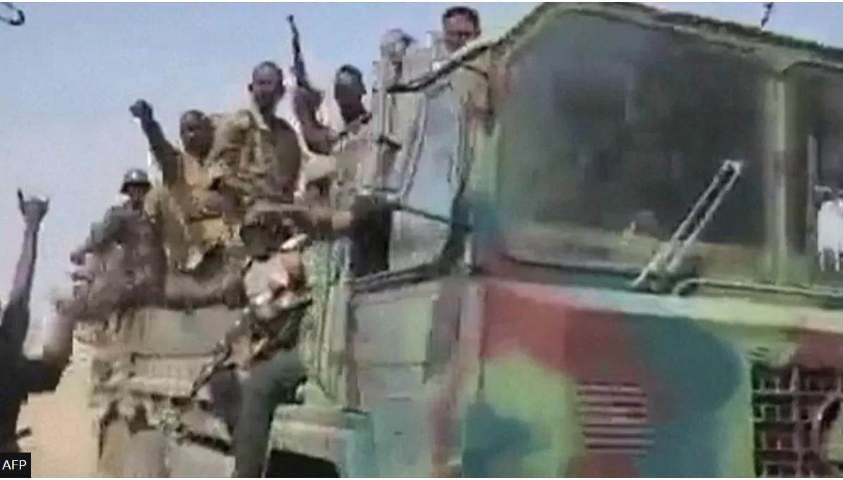 البحث عن حفارين للقبور في أم درمان مع تصاعد القتال في المدينة