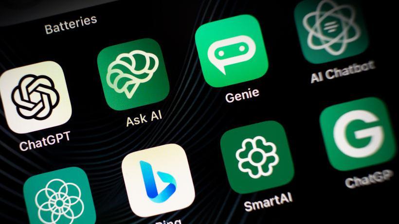 لماذا يريد البيت الأبيض من المخترقين اكتشاف ثغرات الذكاء الاصطناعي؟