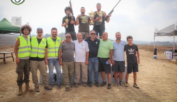 بالصور.. نادي عندقت نظّم مسابقة رماية: اللقب لجو يعقوب واتيان انطون وصيفه 1 بالصور.. نادي عندقت نظّم مسابقة رماية: اللقب لجو يعقوب واتيان انطون وصيفه