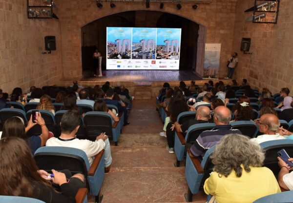 احتفالية العشر الذهبية لمهرجان طرابلس للأفلام: توزيع جوائز منصة مشاريع الفيلم العربي القصير وميداليات تقديرية