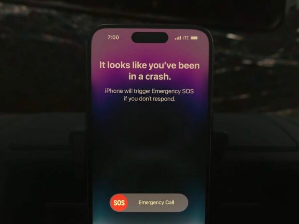 iPhone Alerts Florida Cops of Serious Crash Involving 3 Teens In Stolen Vehicle