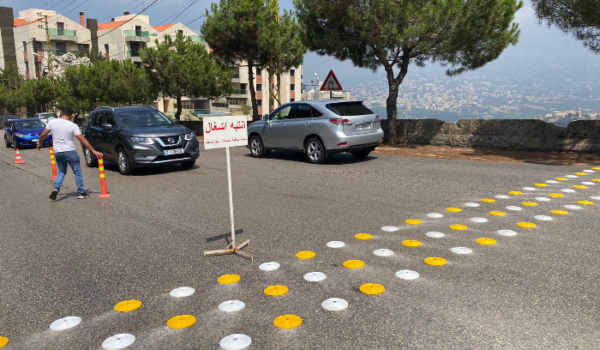 بالصور.. "يازا": تنفيذ أشغال خاصة بالسلامة المرورية على طريق عام بكفيا - عين علق