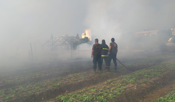 إخماد حريق في سهل تلعباس الغربي عكار أتى على خيمة زراعية وثلاث للنازخين