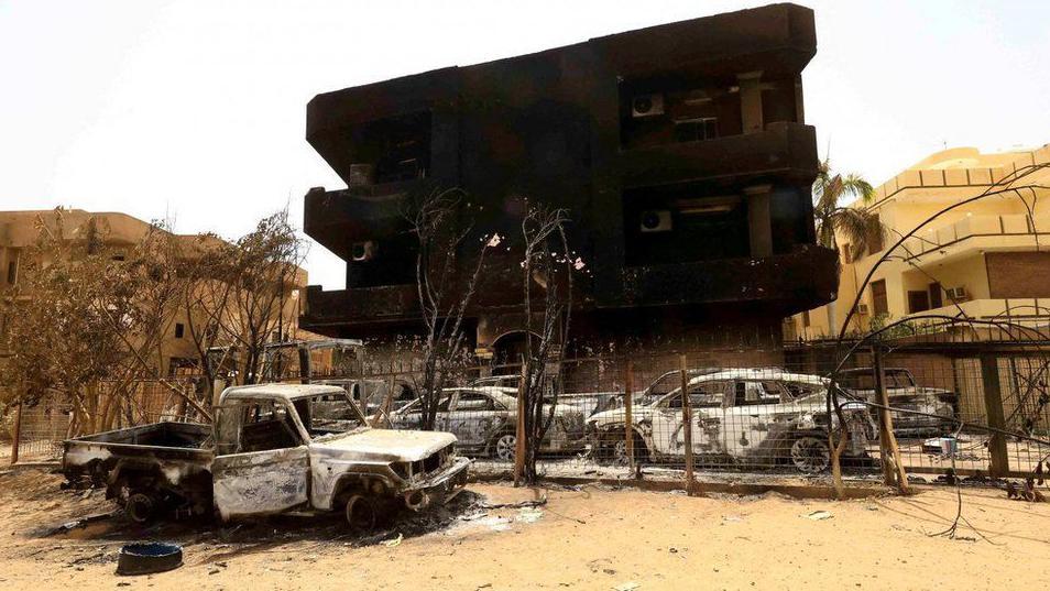 في مقابلة مع بي بي سي، البرهان يعلن استعداده لبدء حوار مع حميدتي لإنهاء الحرب في السودان