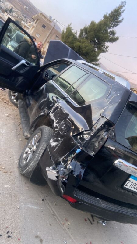 بالصور: جريحتان جراء تدهور سيارة رباعية الدفع في الفرزل 1 تدهور سيارة