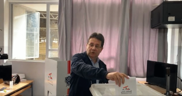 كنعان يدلي بصوته في الجديدة