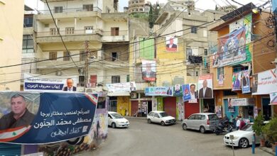معارك “كسر عضم” في إقليم الخروب: لوائح متنافسة، انقسامات عائلية، ومشهد بلدي مشتعل
