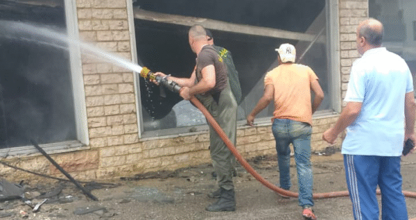 حريق في بخعون _ الضنية والدفاع المدني يسيطر عليه بسرعة