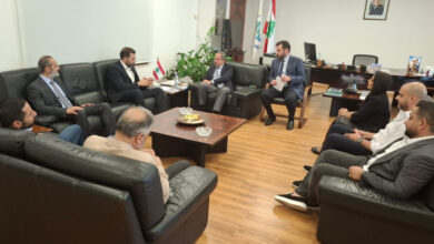 وزير الطاقة جو الصدي يبحث ملفات الطاقة والمحروقات مع البنك الدولي ونقابة المحطات