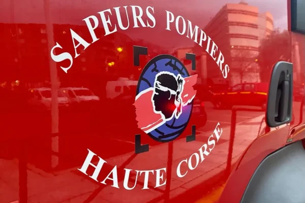 🔥 Incendie à Solaro : cinq hectares ravagés, la RT10 coupée à la circulation 🔥 3 🔥 Incendie à Solaro : cinq hectares ravagés, la RT10 coupée à la circulation 🔥